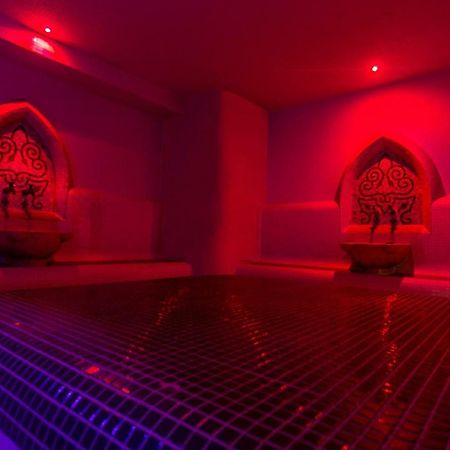 Penthouse Orhideea Aparthotel Bukares Bagian luar foto