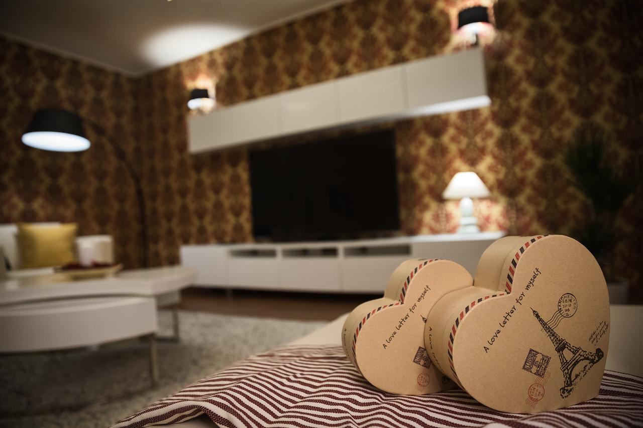 Penthouse Orhideea Aparthotel Bukares Bagian luar foto