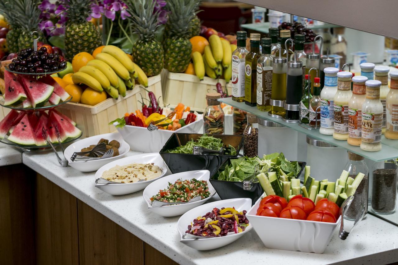 Penthouse Orhideea Aparthotel Bukares Bagian luar foto