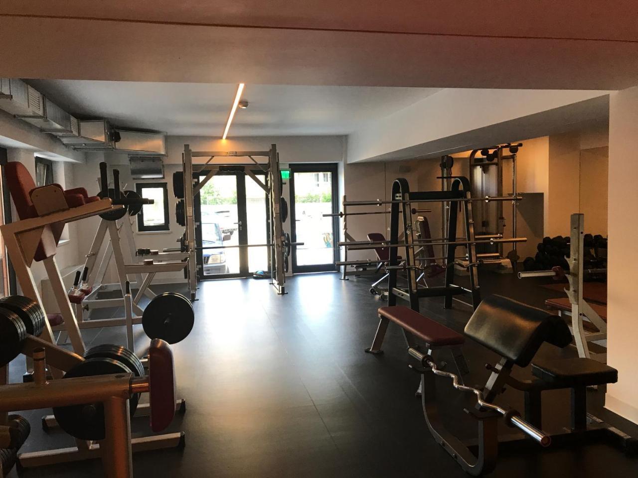 Penthouse Orhideea Aparthotel Bukares Bagian luar foto