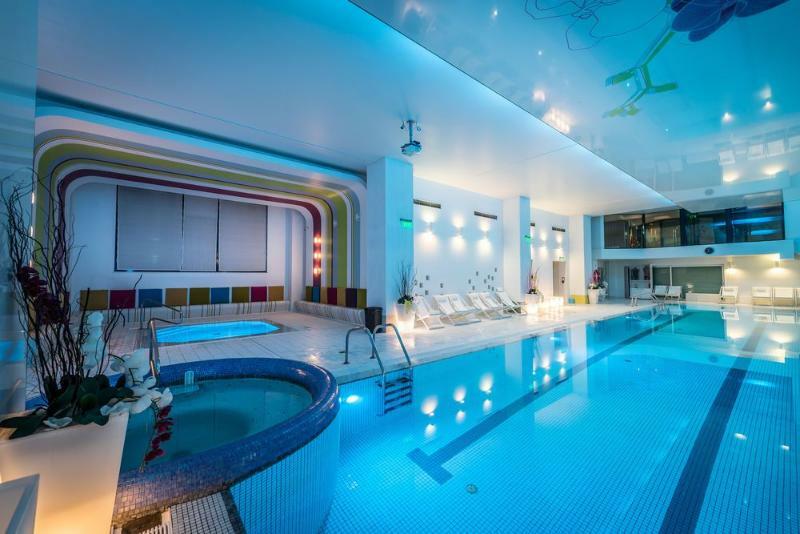 Penthouse Orhideea Aparthotel Bukares Bagian luar foto