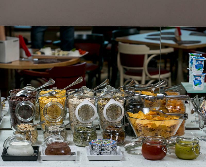 Penthouse Orhideea Aparthotel Bukares Bagian luar foto
