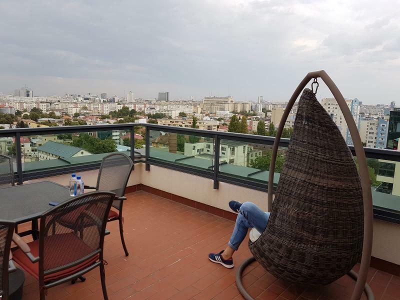 Penthouse Orhideea Aparthotel Bukares Bagian luar foto