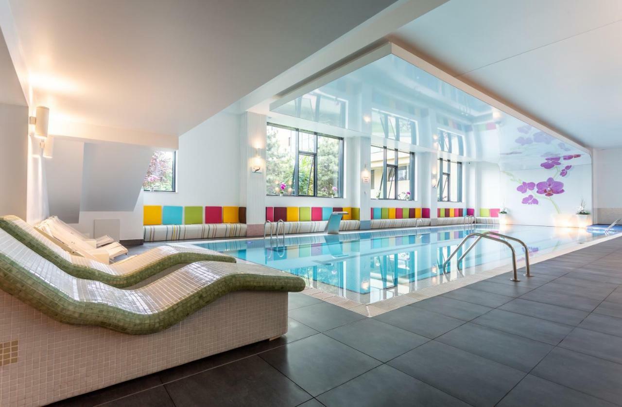 Penthouse Orhideea Aparthotel Bukares Bagian luar foto