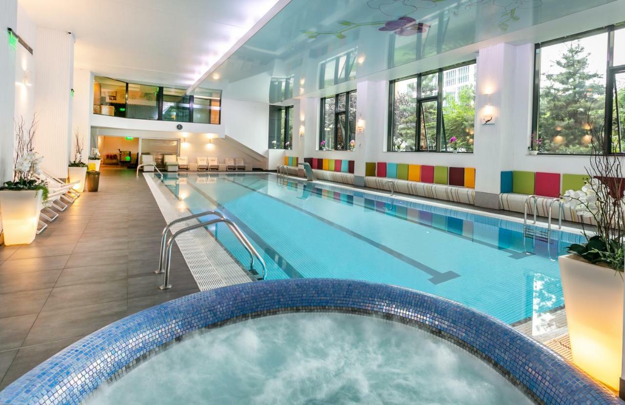 Penthouse Orhideea Aparthotel Bukares Bagian luar foto