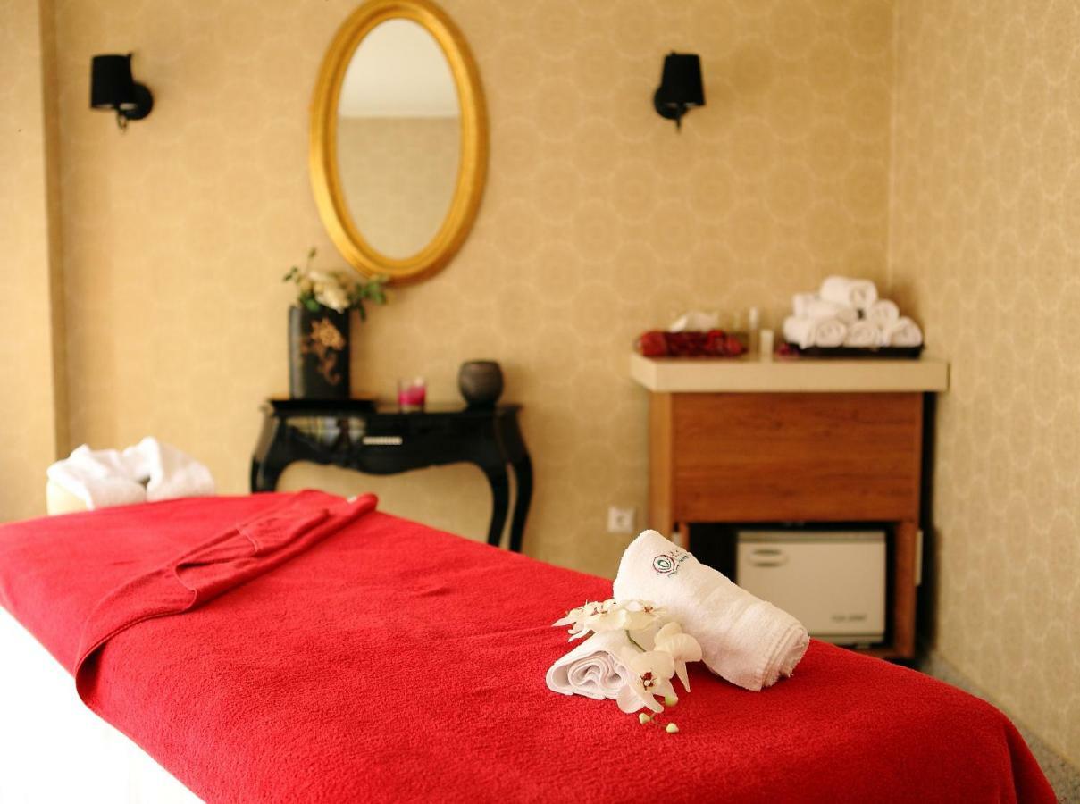 Penthouse Orhideea Aparthotel Bukares Bagian luar foto